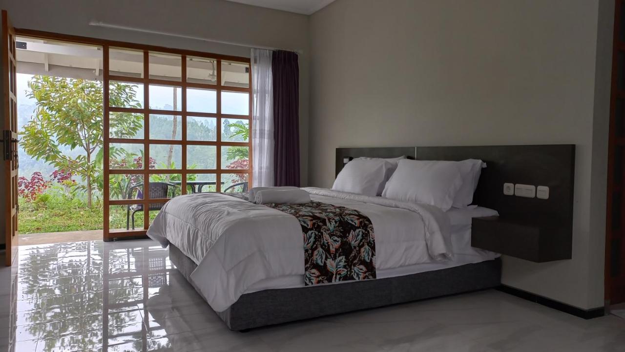 Mountain Ecolodge Malang Exterior photo